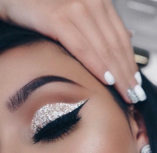 white glitter eyeshadow looks
