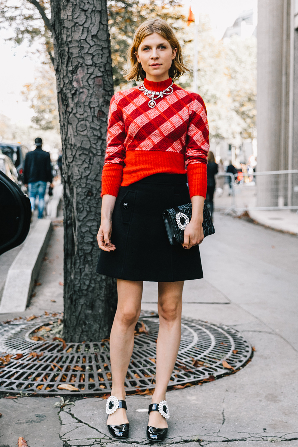 black and red outfit ideas