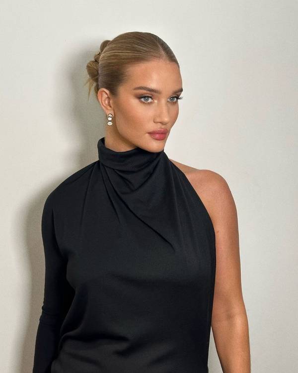 makeup ideas for black dress