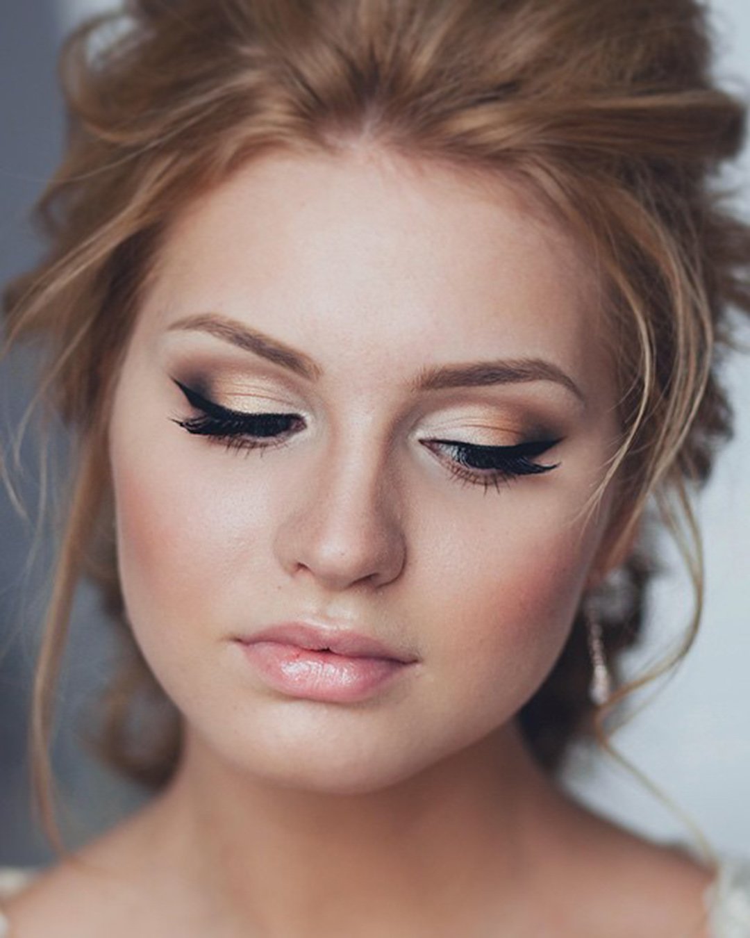 soft smokey wedding makeup looks