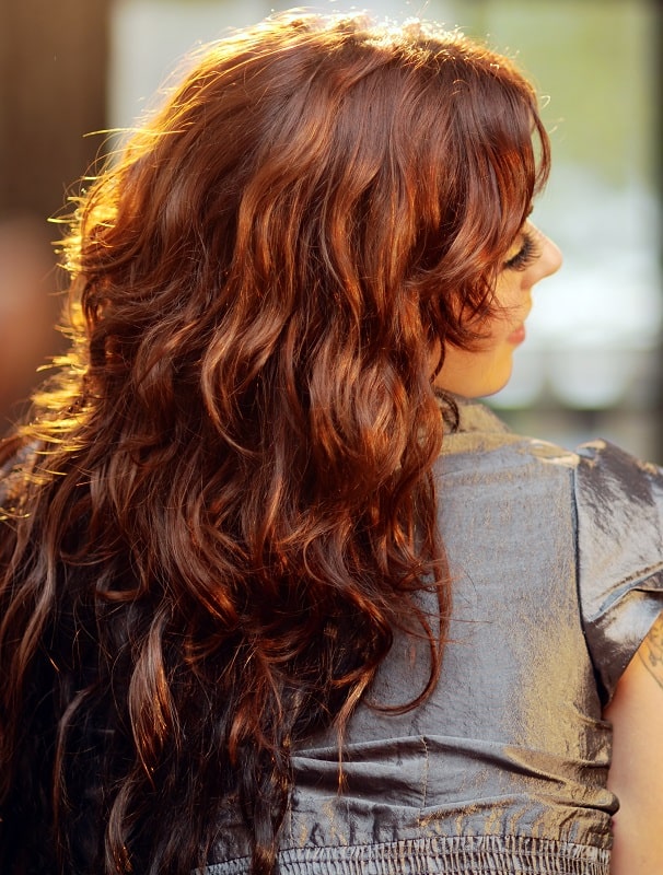 curly hair with highlights